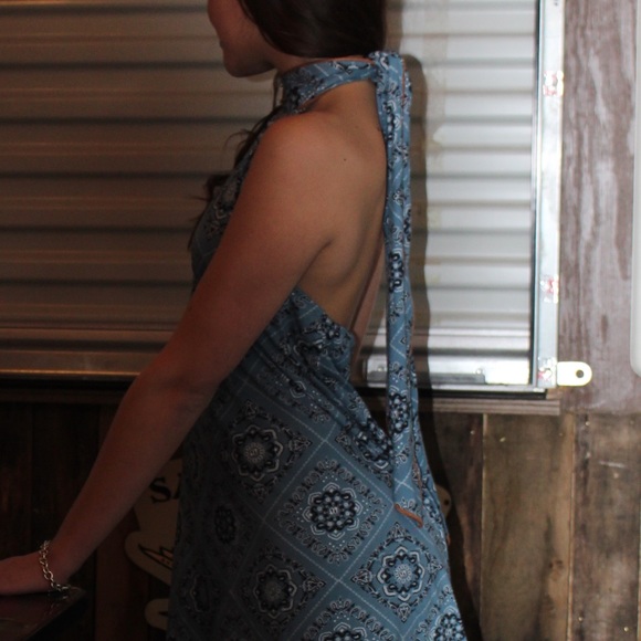 JUDITH MARCH BANDANA HALTER FALL DRESS - Picture 4 of 5